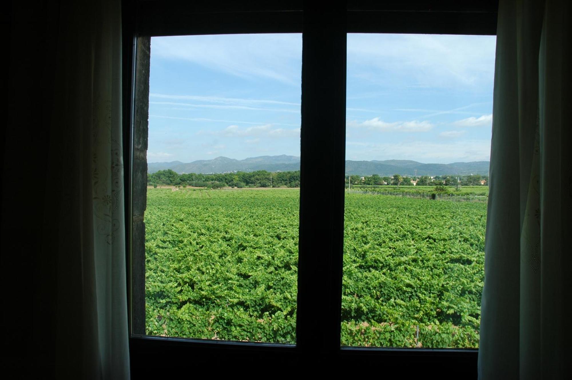 Hotel Restaurant El Bosc Banyeres del Penedes Ngoại thất bức ảnh