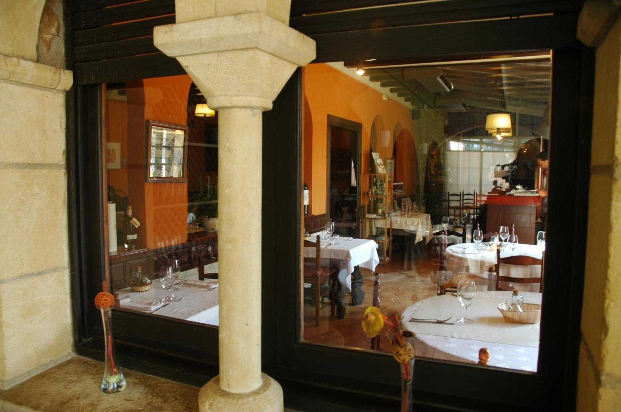 Hotel Restaurant El Bosc Banyeres del Penedes Ngoại thất bức ảnh