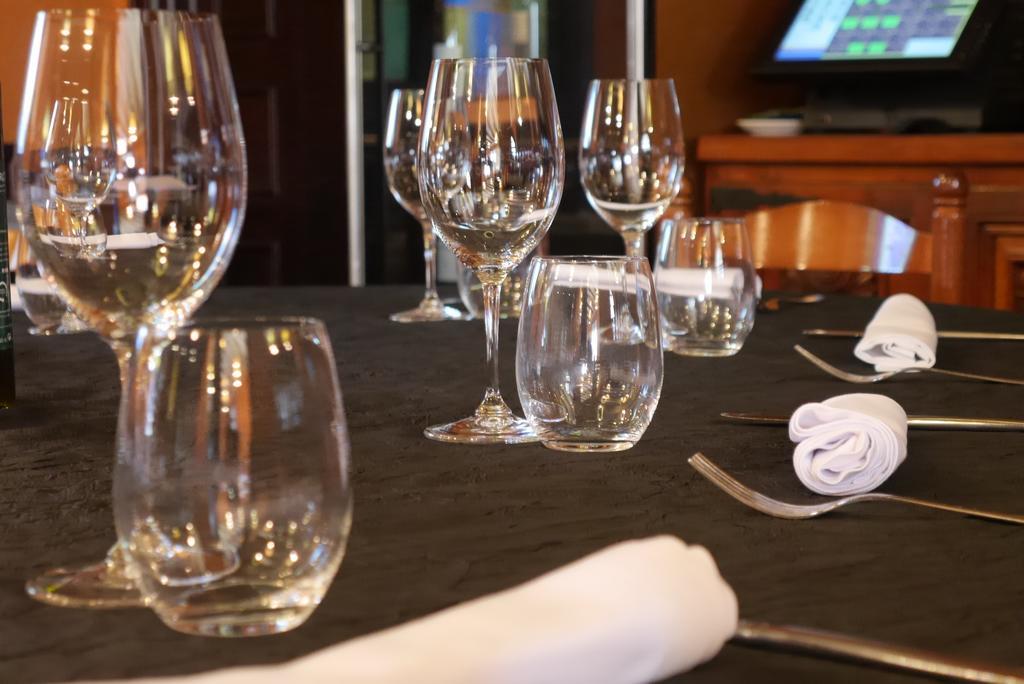 Hotel Restaurant El Bosc Banyeres del Penedes Ngoại thất bức ảnh