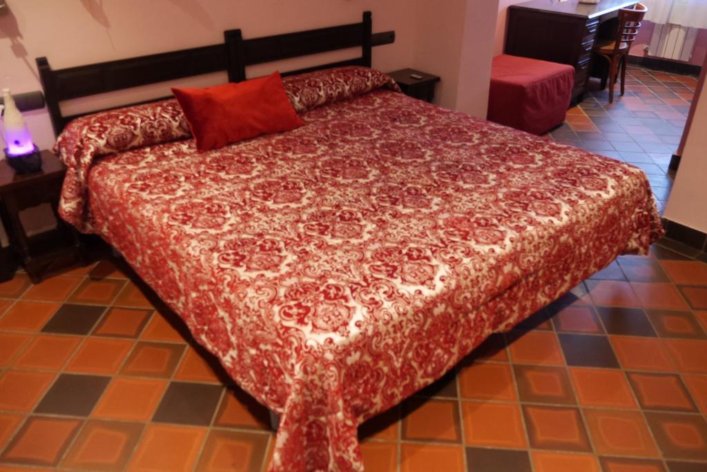 Hotel Restaurant El Bosc Banyeres del Penedes Ngoại thất bức ảnh