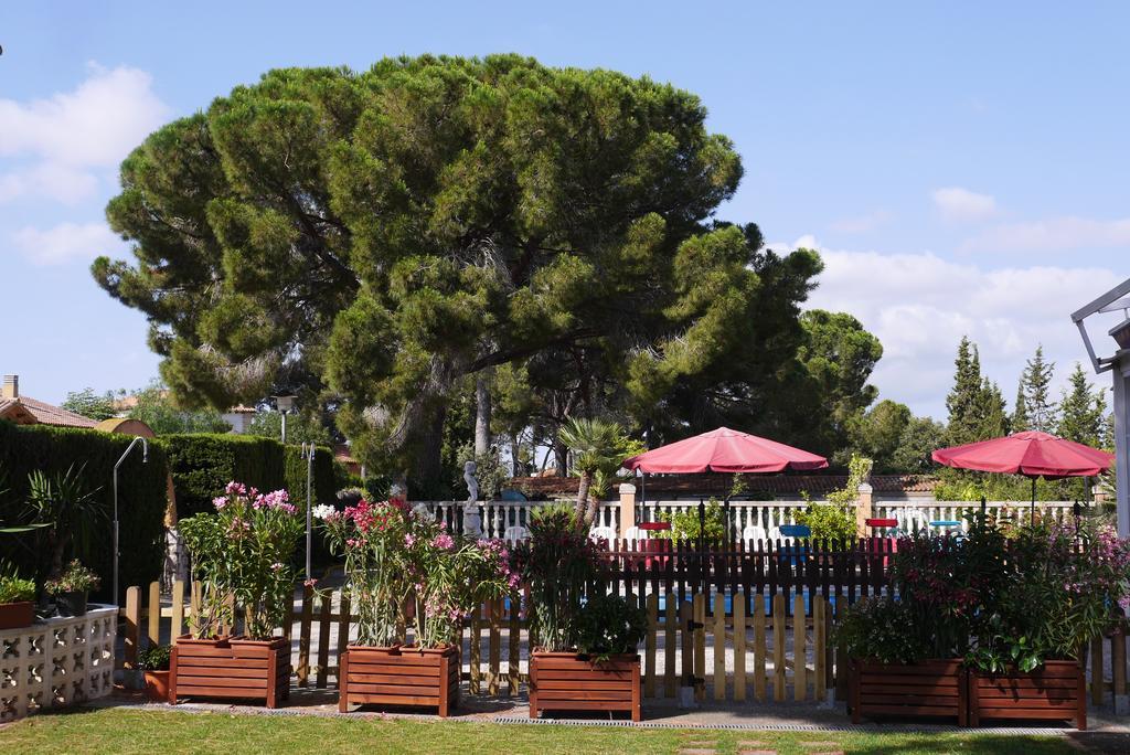 Hotel Restaurant El Bosc Banyeres del Penedes Ngoại thất bức ảnh