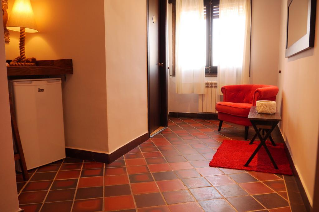 Hotel Restaurant El Bosc Banyeres del Penedes Ngoại thất bức ảnh